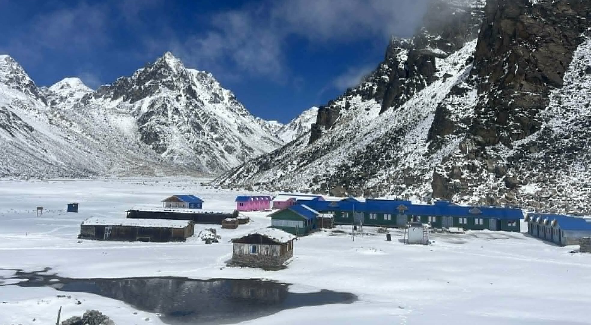 “हिउँले बनायो सुनसान कञ्चनजंघा, पर्यटन ठप्प, व्यवसायमा झड्का